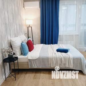 Студия квартира, посуточно, 28м2, 19/23 этаж