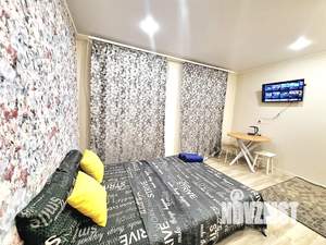 Студия квартира, посуточно, 35м2, 1/9 этаж