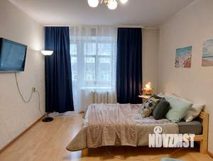 1-к квартира, посуточно, 37м2, 3/6 этаж