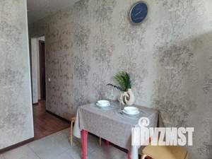 2-к квартира, посуточно, 42м2, 1/1 этаж