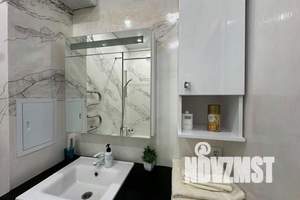 2-к квартира, посуточно, 35м2, 16/35 этаж