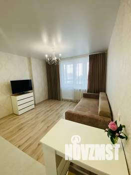 1-к квартира, посуточно, 42м2, 8/25 этаж