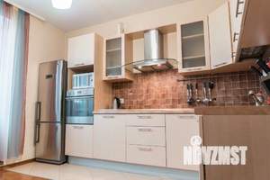 1-к квартира, посуточно, 50м2, 1/1 этаж