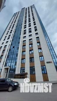 Студия квартира, посуточно, 35м2, 18/25 этаж