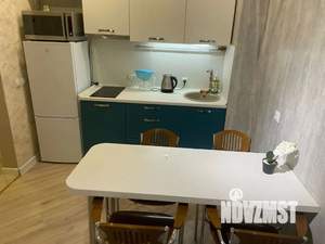 Студия квартира, посуточно, 28м2, 7/25 этаж