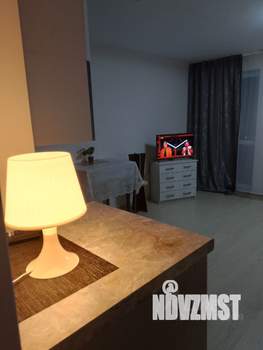 Студия квартира, посуточно, 40м2, 12/12 этаж