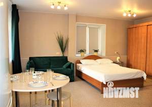 Студия квартира, посуточно, 35м2, 1/5 этаж