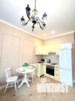 Студия квартира, посуточно, 40м2, 4/21 этаж