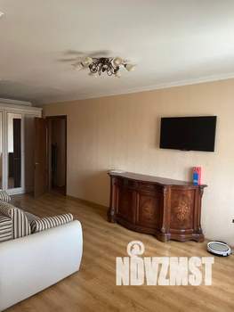 1-к квартира, посуточно, 62м2, 2/10 этаж