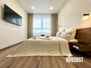 2-к квартира, посуточно, 44м2, 22/25 этаж