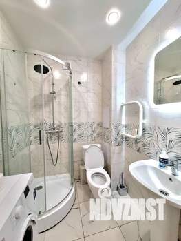 Студия квартира, посуточно, 35м2, 1/9 этаж