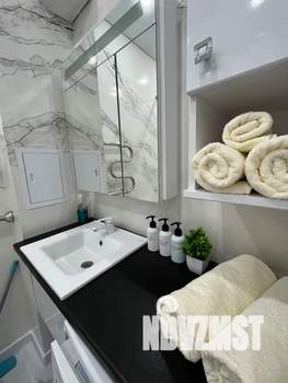 2-к квартира, посуточно, 40м2, 16/25 этаж