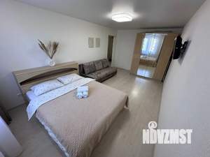 1-к квартира, посуточно, 37м2, 6/12 этаж