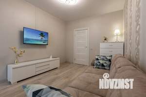 1-к квартира, посуточно, 40м2, 23/25 этаж