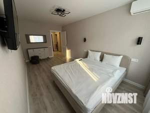 1-к квартира, посуточно, 38м2, 8/20 этаж