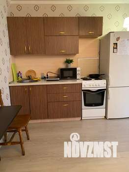 Студия квартира, посуточно, 30м2, 2/10 этаж