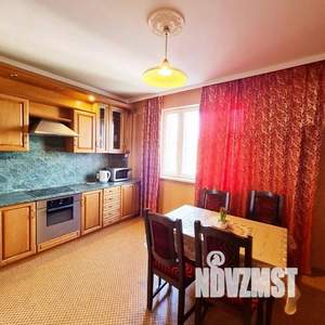 1-к квартира, посуточно, 66м2, 1/1 этаж