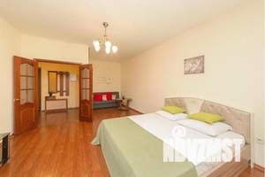 1-к квартира, посуточно, 47м2, 6/10 этаж