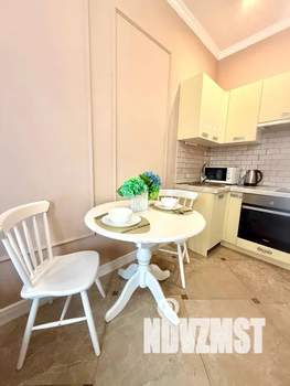 Студия квартира, посуточно, 40м2, 4/21 этаж