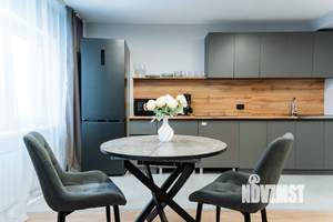 Студия квартира, посуточно, 42м2, 7/25 этаж