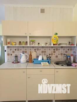 Студия квартира, посуточно, 38м2, 1/3 этаж