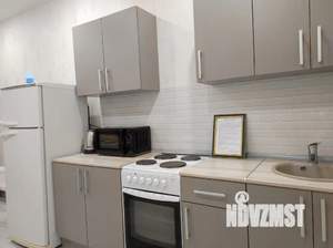 1-к квартира, посуточно, 40м2, 18/25 этаж