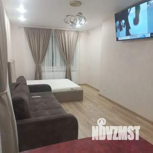 1-к квартира, посуточно, 37м2, 1/25 этаж