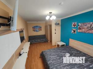 1-к квартира, посуточно, 35м2, 10/25 этаж