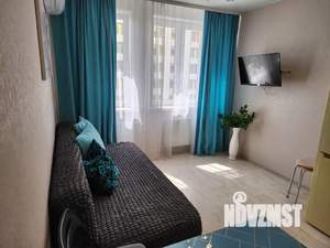 2-к квартира, посуточно, 38м2, 17/27 этаж