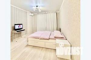 1-к квартира, посуточно, 40м2, 18/18 этаж