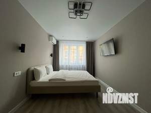 1-к квартира, посуточно, 38м2, 8/20 этаж