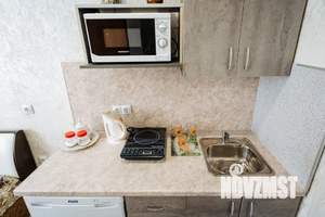 Студия квартира, посуточно, 15м2, 1/12 этаж