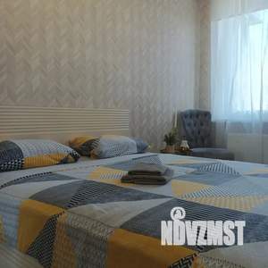 1-к квартира, посуточно, 40м2, 22/25 этаж