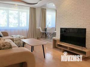 1-к квартира, посуточно, 47м2, 1/1 этаж