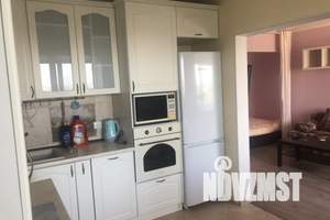 1-к квартира, посуточно, 38м2, 7/17 этаж