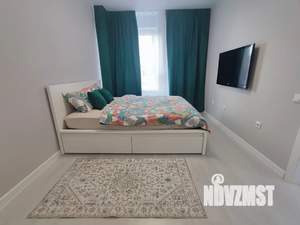 1-к квартира, посуточно, 33м2, 13/25 этаж