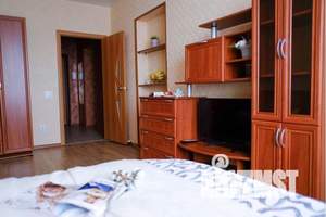 1-к квартира, посуточно, 35м2, 5/25 этаж
