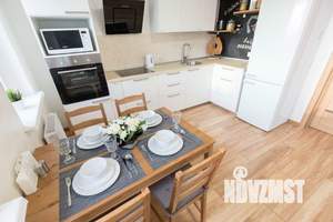 1-к квартира, посуточно, 50м2, 1/1 этаж