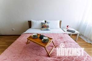 1-к квартира, посуточно, 43м2, 8/18 этаж