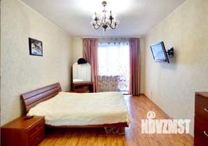 1-к квартира, посуточно, 60м2, 1/1 этаж