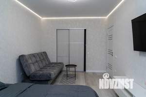 1-к квартира, посуточно, 35м2, 7/16 этаж