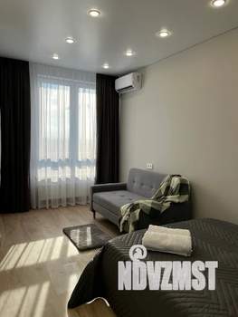 Студия квартира, посуточно, 30м2, 21/24 этаж