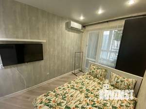 Студия квартира, посуточно, 28м2, 7/25 этаж