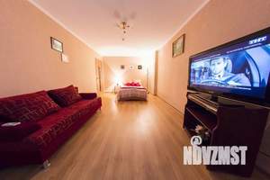 1-к квартира, посуточно, 65м2, 1/1 этаж