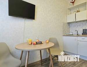 Студия квартира, посуточно, 14м2, 1/9 этаж