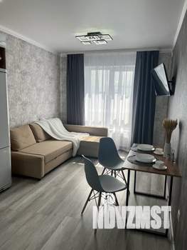 2-к квартира, посуточно, 40м2, 21/32 этаж