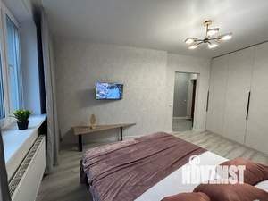 1-к квартира, посуточно, 50м2, 13/18 этаж