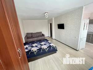 Студия квартира, посуточно, 40м2, 3/9 этаж