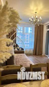 1-к квартира, посуточно, 38м2, 8/20 этаж