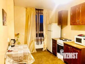 1-к квартира, посуточно, 35м2, 8/17 этаж